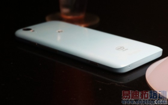 2GHzӢ�ض�˫�˴����� ����GEEK���� 