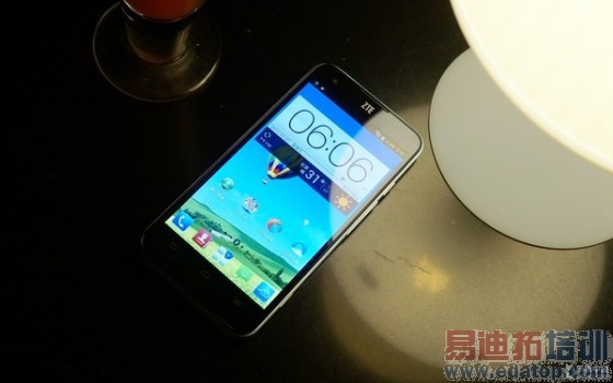 2GHzӢ�ض�˫�˴����� ����GEEK���� 