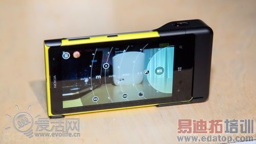 ��Ƭ����Ĵ�����ȥ����ϸ˵Lumia 1020������ͷ
