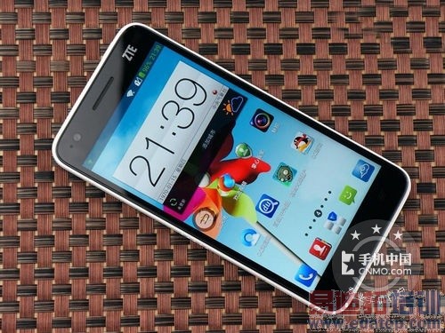 最厚不过7.99毫米热门超薄手机大搜罗(9)