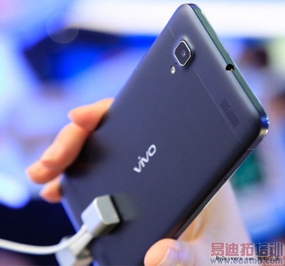 TD�沽����5.7���콢XplayЯ��ɫ������