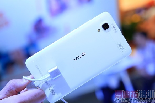 TD�沽����5.7���콢XplayЯ��ɫ������