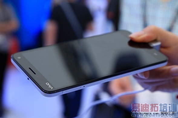 TD�沽����5.7���콢XplayЯ��ɫ������