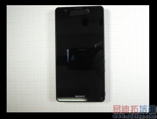 索尼美型旗舰机曝谍照:1600万像素+三防