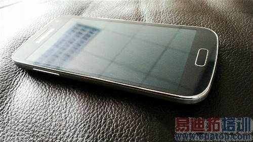2mm超窄边框 Galaxy S4 mini真机曝光