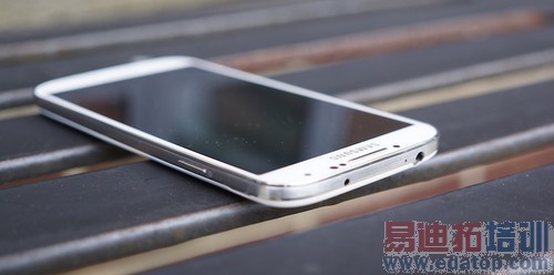 �ͺ��ع� ����GALAXY S4 Active���·��� 