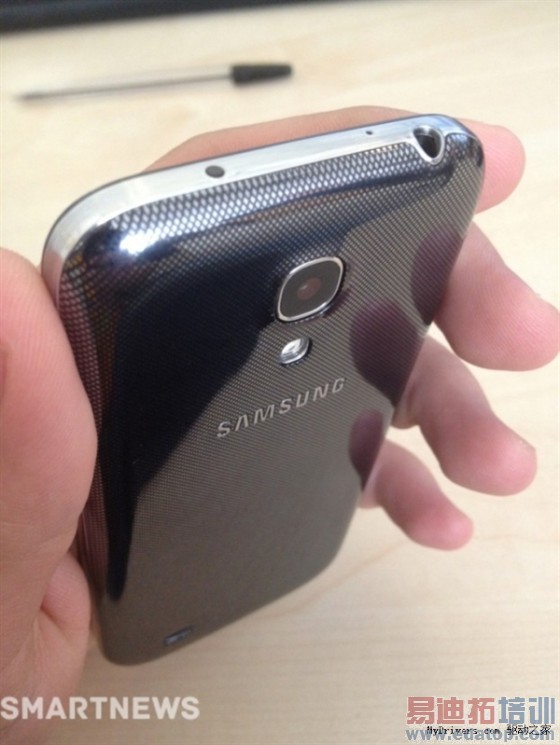 Galaxy S4 mini�����͵�ܣ����µ׽��٣�