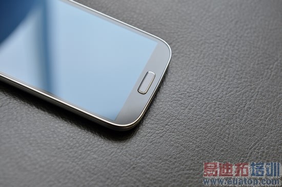 htc one�Ա�����S4