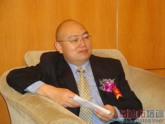 �������ɹ���Ӣ��������UI������ǰ����