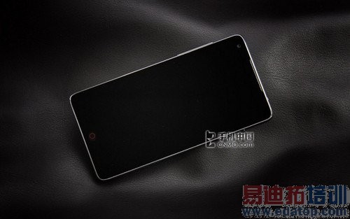 ��ɫ�ջ�5���ĺ˰�׿���콢 nubia Z5