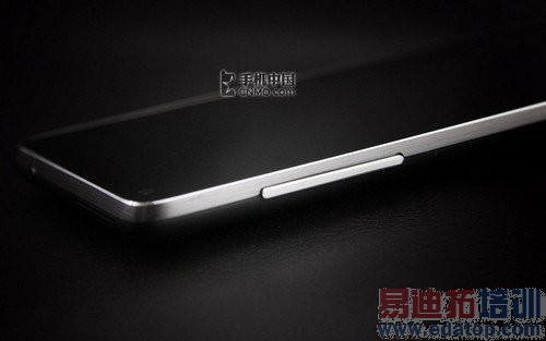 ��ɫ�ջ�5���ĺ˰�׿���콢 nubia Z5