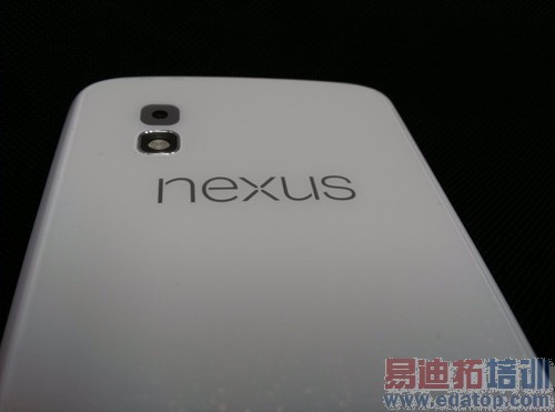 ��ɫNexus4����ع⣨ͼƬ����phoneArena��