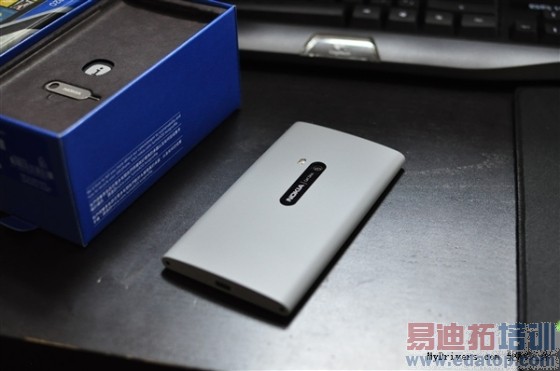 ������ָ�� ��ɫLumia 920����ͼ��