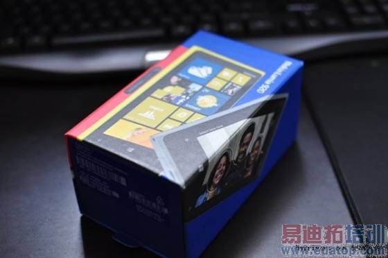 ������ָ�� ��ɫLumia 920����ͼ��
