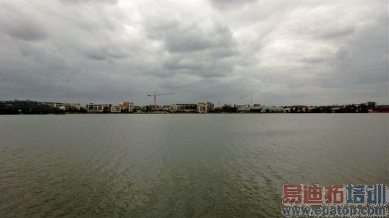 ������ָ�� ��ɫLumia 920����ͼ��