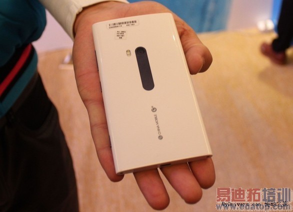 移动醒悟了?Lumia 920T完全去除G3标志