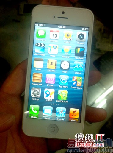 深圳华强北市场售价750元的高仿iPhone 5手机