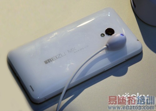 图为:魅族MX2