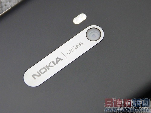 WP8旗舰来袭 诺基亚Lumia 920上手体验