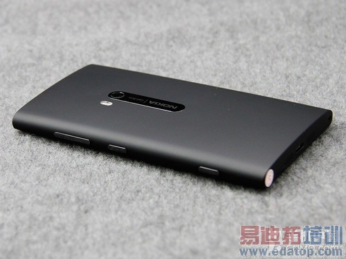 WP8旗舰来袭 诺基亚Lumia 920上手体验
