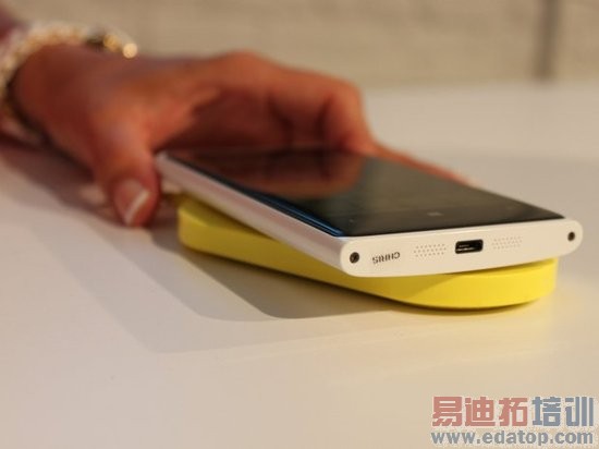 传诺基亚携手中国移动推TD-SCDMA版Lumia920