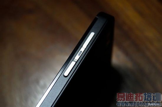 RIM����֮����Lϵ��ݮ10���ͼ��