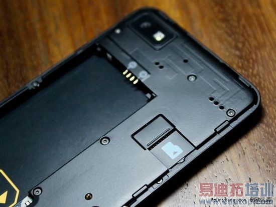 RIM����֮����Lϵ��ݮ10���ͼ��