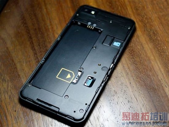 RIM����֮����Lϵ��ݮ10���ͼ��