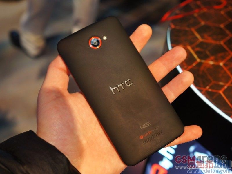 1245Ԫ��,HTC����1080p�ĺ˻�DROID DNA