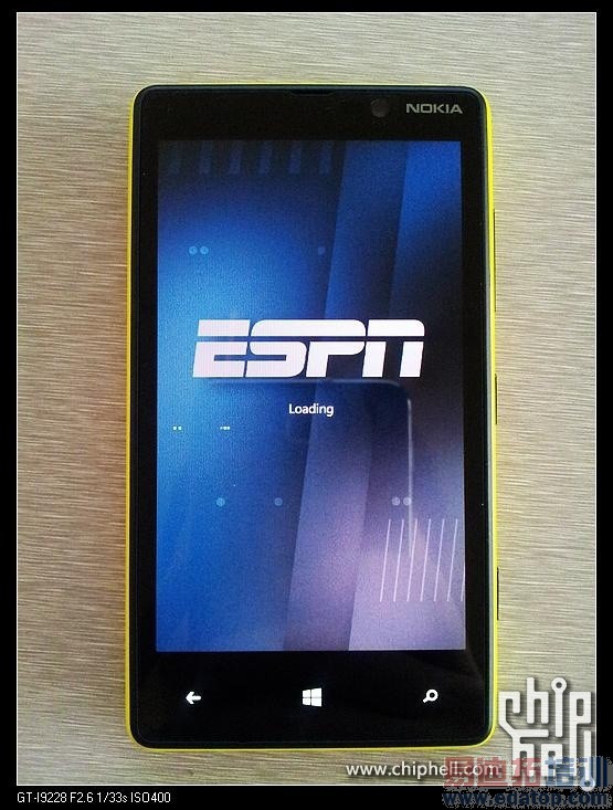 ���ܲ����� ŵ����Lumia 820���й��̻�ϸ���ع�