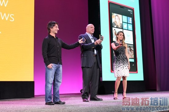 ֱ��WP8�����᣺ŵ����HTC���Ͼ� ��Ϥ�ż���