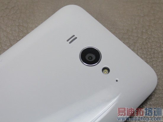 ����ʽCMOS����ͷ������й��������������͹��µ�����Ч����