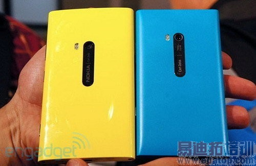 ���仯 ŵ����Lumia920����Ա�Lumia900