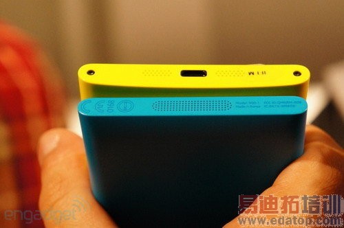 五大变化 诺基亚Lumia920真机对比Lumia900