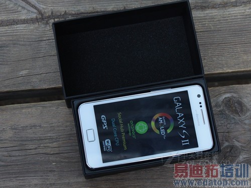 ��ɫ�۸��µ� ����˫������i9100��2999Ԫ