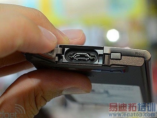 ��7.9���� NEC 4��Android 2.3�»�����[ͼ]