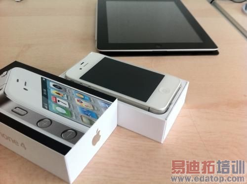 �����������ѿ�ʼ���۰�ɫ��iPhone 4
