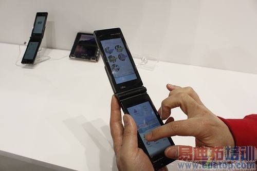 ������Ļ���ת ��ʿͨչʾ����˫���ֻ�