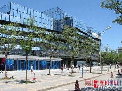 iPhone��ţ˽��С�˱� һ�쾻׬6000Ԫ