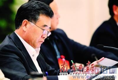 ����,������ǲμӷ�������ʱ��IPad�ֳ��칫��������