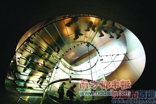 ��ɽ�ڶ���iPhone4����򵽲�