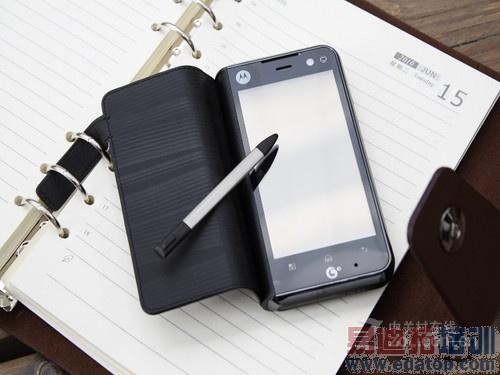 商务大屏触控 摩托罗拉MT720降幅过百