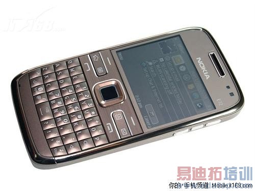 降价热卖 诺基亚全键盘商务E72仅1999
