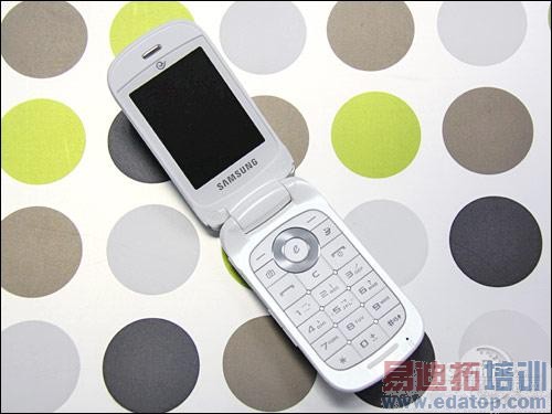 梦幻炫丽灯光外屏 三星F619新品上市