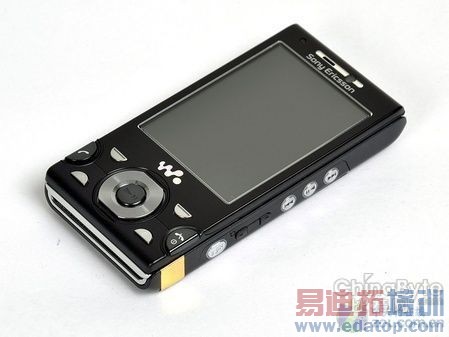 ���ܲ��˸� 8���Ӧ�����л���3G�ֻ�