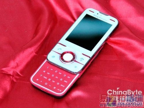 ���ܲ��˸� 8���Ӧ�����л���3G�ֻ�