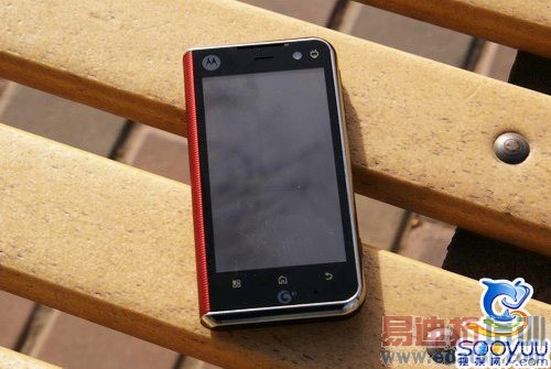 �ƶ�TD OMSǿ�� Ħ������MT710�л�3280Ԫ