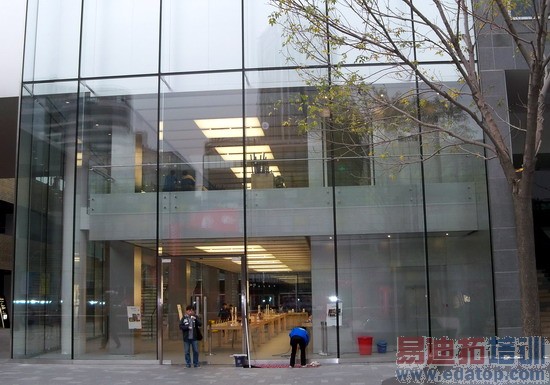 ƻ�����۵���8�㿪��iPhone ÿ��ÿ���޹��岿