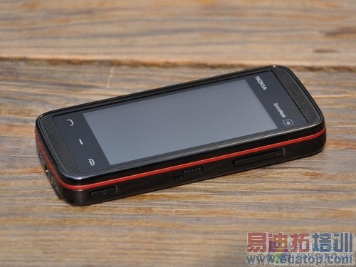 �л���WiFi ŵ����5530XM���۽�152Ԫ