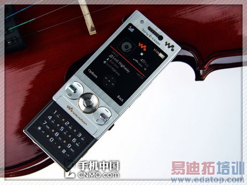 ǿ��Ѫƴ��ǧ�� ��ֵ3G�ֻ�����